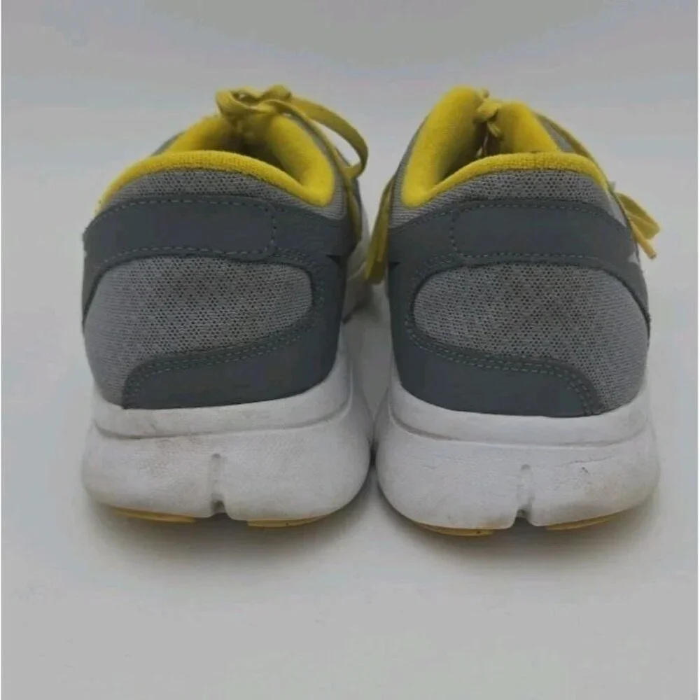 Nike‎ Flex Experience RN Size 10.5 Men's Gray Yellow Running Shoes 525762-005